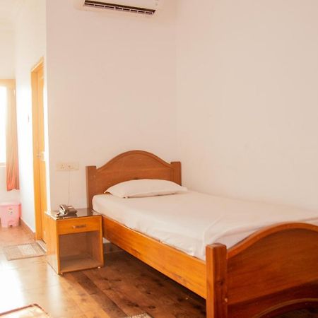 Hotel Nakshatra Karimganj ภายนอก รูปภาพ