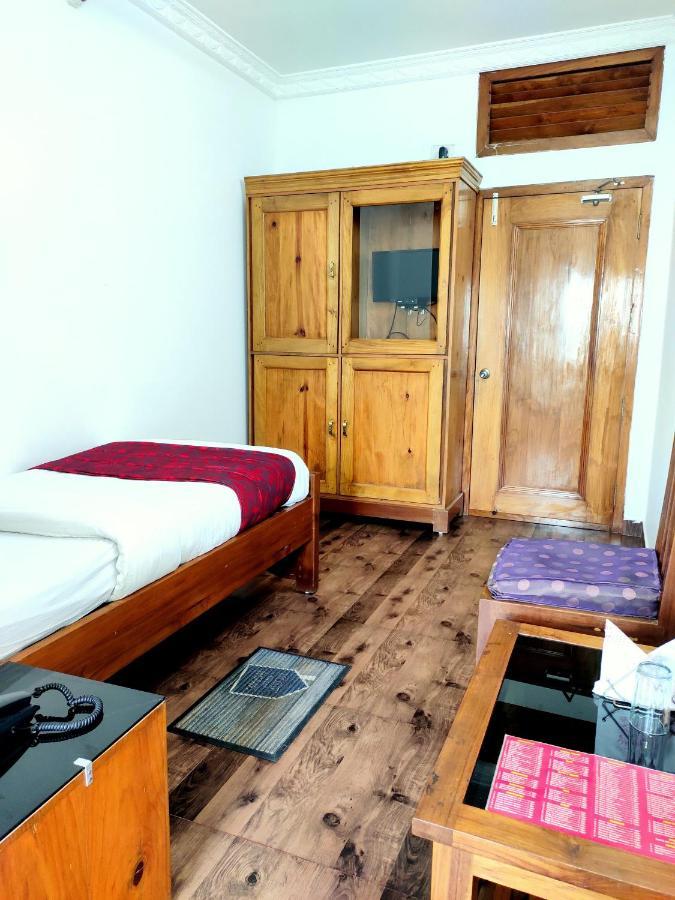 Hotel Nakshatra Karimganj ภายนอก รูปภาพ