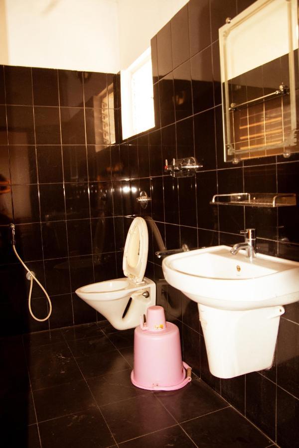Hotel Nakshatra Karimganj ภายนอก รูปภาพ