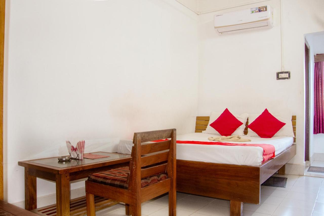 Hotel Nakshatra Karimganj ภายนอก รูปภาพ